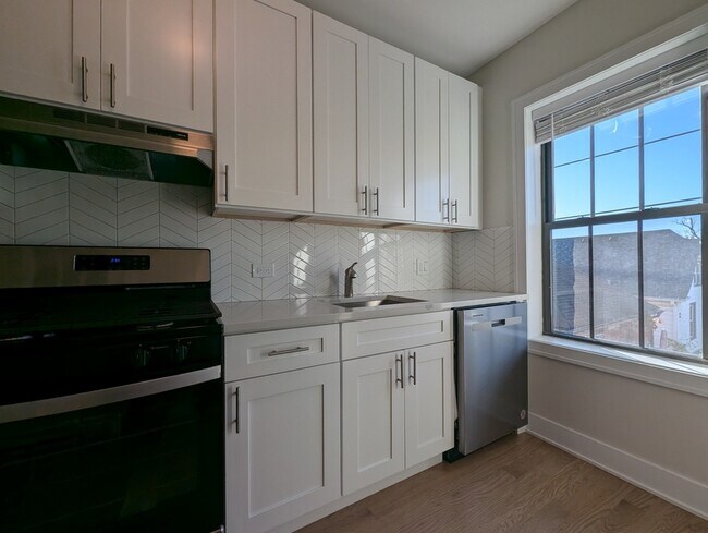 1952 W Wilson Ave, Unit 3 in Chicago, IL - Building Photo - Building Photo