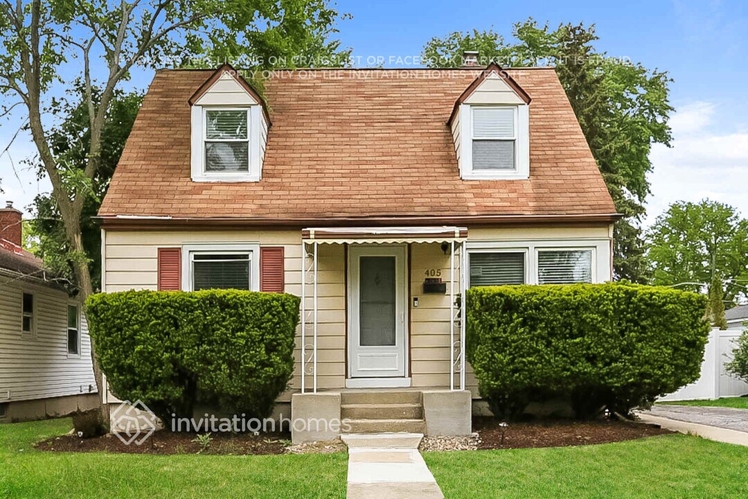 405 W Avery St in Elmhurst, IL - Building Photo