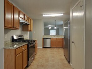 21918 Willow Shade Ln in Tomball, TX - Building Photo - Building Photo