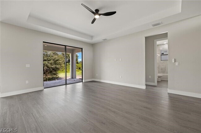 333 Pinehurst Ave in Lehigh Acres, FL - Building Photo - Building Photo