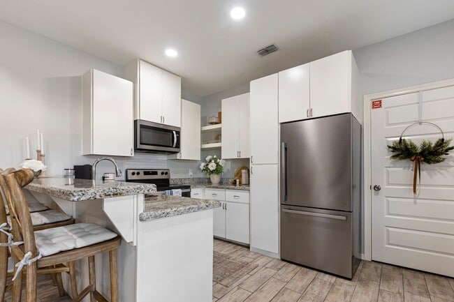 property at 1503 W Heritage Dr