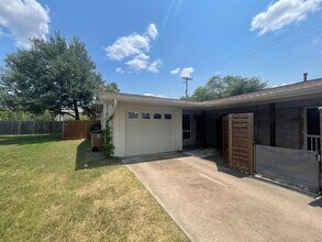 8003 Pinedale Cove in Austin, TX - Building Photo - Building Photo