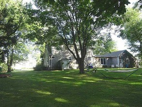 48 Pleasant St in Portsmouth, RI - Building Photo - Building Photo