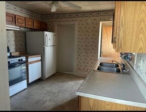 756 3rd St in New Martinsville, WV - Foto de edificio - Building Photo