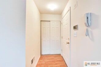 1909 Tanglewood Ct in Helmetta, NJ - Building Photo - Building Photo