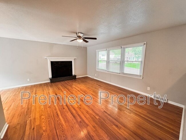 7425 Hardy Ave in Raytown, MO - Building Photo - Building Photo