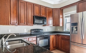 250 E Delaware Ave in Southern Pines, NC - Building Photo - Building Photo