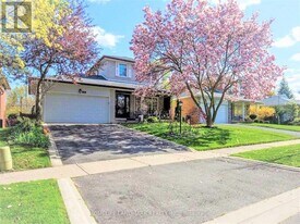 7 Mango Dr in Toronto, ON - Building Photo