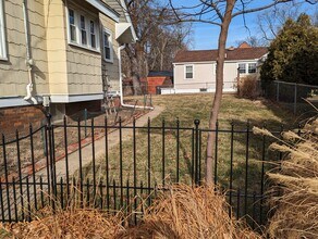 3607 Franklin Ave, Unit 3607 Franklin Ave in Des Moines, IA - Building Photo - Building Photo