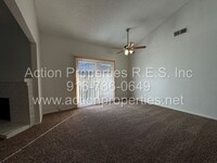 4917 Travertine Cir in Sacramento, CA - Foto de edificio - Building Photo