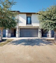 2907 Papa Bear Dr in College Station, TX - Building Photo