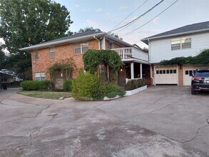 2821 Eastgrove Ln in Houston, TX - Foto de edificio - Building Photo