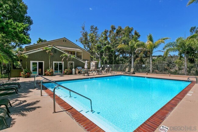 3137 Via Alicante in San Diego, CA - Building Photo - Building Photo