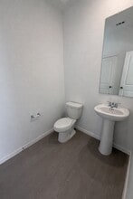 2211 Salinas Dr in Rosharon, TX - Building Photo - Building Photo