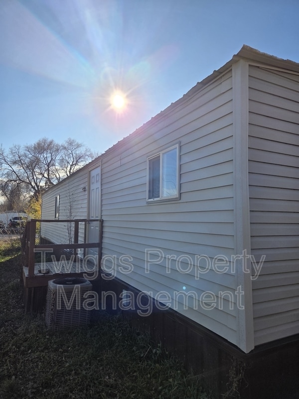 property at 107 Gumbo Dr