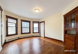 341 Stanley St in New Britain, CT - Building Photo - Building Photo