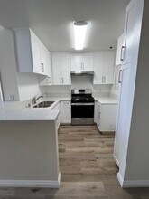 Castle Heights Apartments in Los Angeles, CA - Building Photo - Building Photo