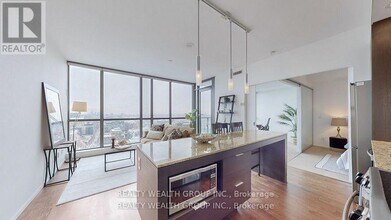 8-2708 Charlotte St in Toronto, ON - Building Photo - Building Photo