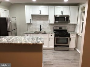 8102 Terry St in Philadelphia, PA - Building Photo - Building Photo