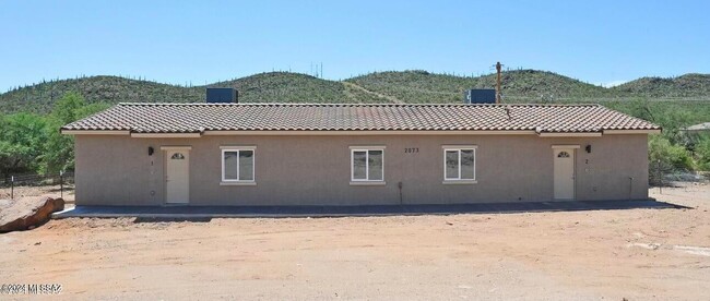 2073 W Ajo Way in Tucson, AZ - Building Photo - Building Photo