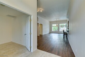 10732 Tapestry Winds St in Las Vegas, NV - Building Photo - Building Photo