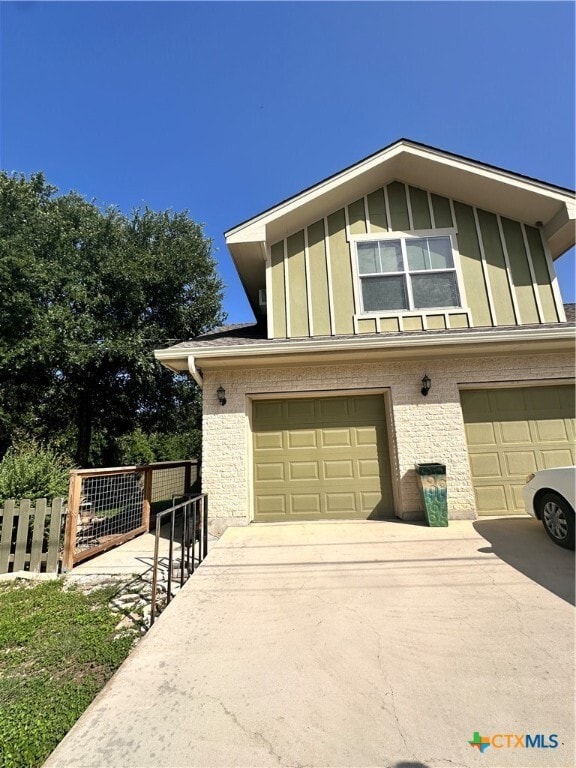 property at 1001 N Bishop St