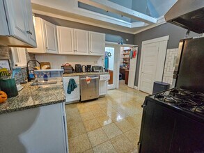 204 Broad St in Meriden, CT - Building Photo - Building Photo