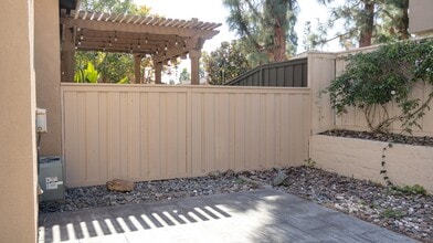 2184 Lago Ventana in Chula Vista, CA - Building Photo - Building Photo