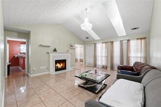 2833 Loral Pines Dr NW in Lawrenceville, GA - Building Photo - Building Photo