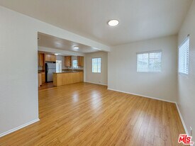 4459 W 136th St in Hawthorne, CA - Building Photo