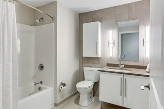 75 Cowles Ln in Amherst, MA - Building Photo - Building Photo