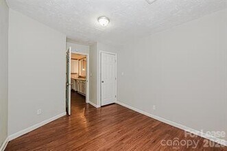 3214 Kalynne St in Charlotte, NC - Building Photo - Building Photo