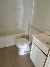 162 Sterling St in San Antonio, TX - Building Photo - Building Photo