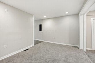 1041 Market St in Zanesville, OH - Building Photo - Building Photo