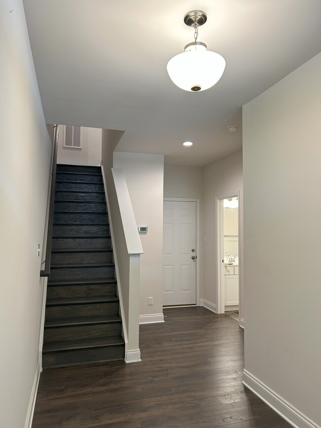 6813 Dunton Rd in Chesterfield, VA - Foto de edificio - Building Photo