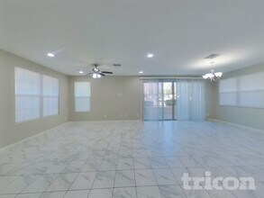 3360 W Hayduk Rd in Phoenix, AZ - Building Photo - Building Photo