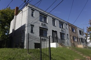 745 51st St SE in Washington, DC - Building Photo