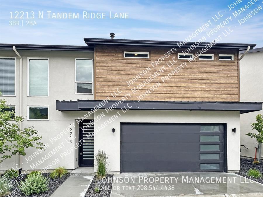 12213 N Tandem Ridge Ln in Eagle, ID - Foto de edificio