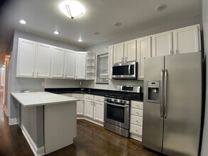 3721 W Belden Ave, Unit 1 in Chicago, IL - Building Photo - Building Photo