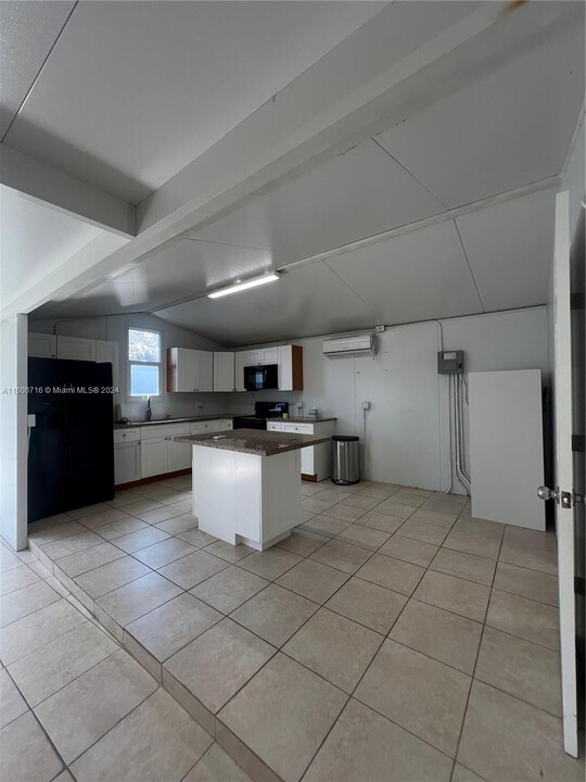 12600 SW 45th St-Unit -2 in Miami, FL - Foto de edificio