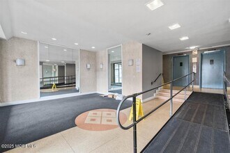 1225 John F. Kennedy Blvd in Bayonne, NJ - Foto de edificio - Building Photo