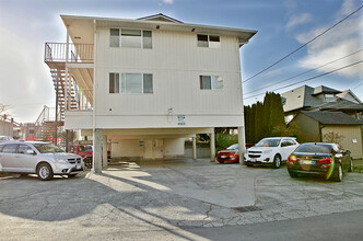 3829 Colby Apartments in Everett, WA - Building Photo - Building Photo