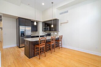 806 Christian St in Philadelphia, PA - Building Photo - Building Photo
