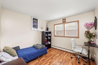 69 E Quincy St in Riverside, IL - Building Photo - Building Photo