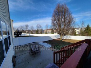 7052 Bellingham Cir in O'Fallon, IL - Building Photo - Building Photo