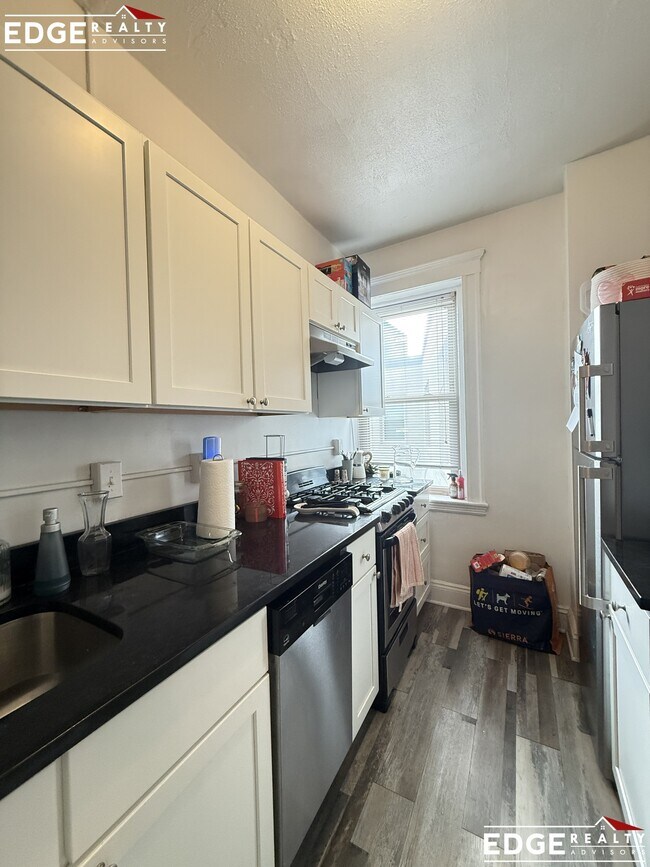 130 Brainerd Rd, Unit 16 in Boston, MA - Building Photo - Building Photo