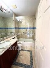 3381 SW 51st Pl in Fort Lauderdale, FL - Building Photo - Building Photo