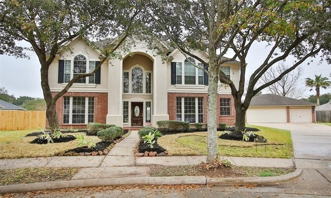 6319 Misty Creek in Missouri City, TX - Building Photo - Building Photo