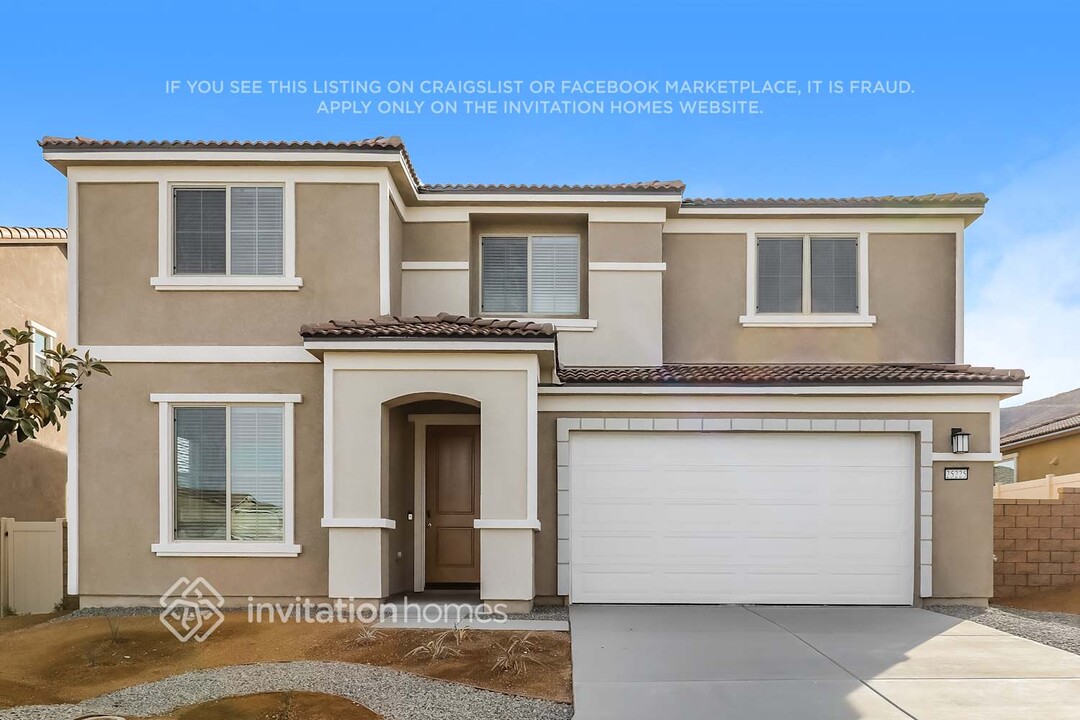 25225 Lone Oak Dr in Menifee, CA - Building Photo