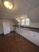 32 Russell Rd in Albany, NY - Building Photo - Building Photo